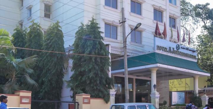 Aj International Hotel Bangalore Bagian luar foto
