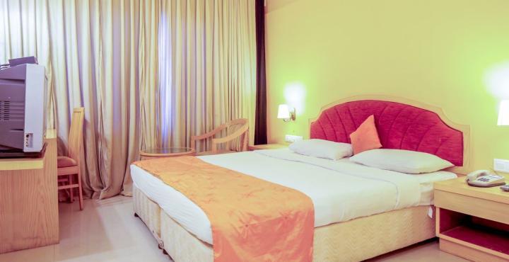 Aj International Hotel Bangalore Bagian luar foto