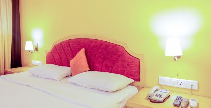 Aj International Hotel Bangalore Bagian luar foto