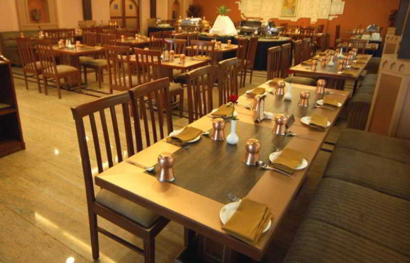 Aj International Hotel Bangalore Bagian luar foto